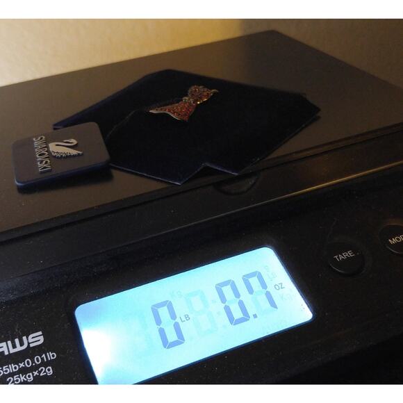 Swarovski Red Dress Brooch – Crystal Rhinestone Pin, Women’s Heart Health 2003 - Picture 8 of 9